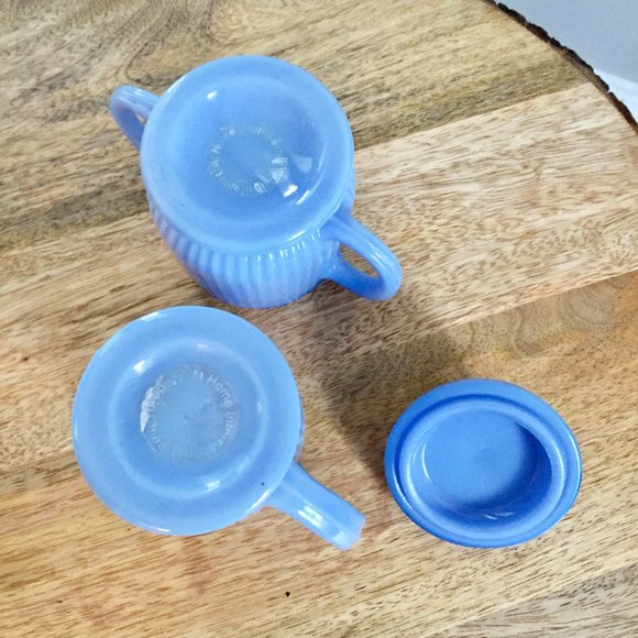 Vintage  Blue Milk Glass Creamer And Sugar Bowl EUC - Picture 7 of 7